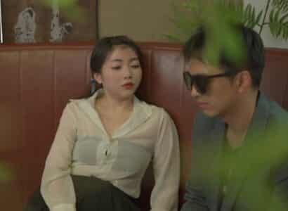 Anh chàng giả vờ khiếm thị dụ em gái họ say khướt để thỏa mãn bản năng dâm đãng