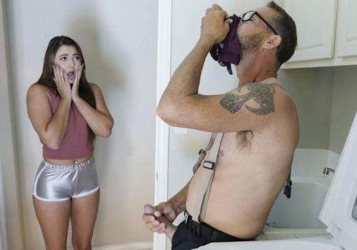 Cha kế say mê nội y con riêng, thủ dâm cuồng si